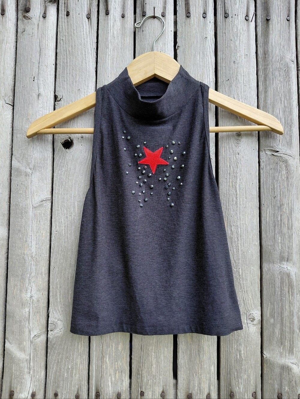 Beyond Yoga custom custom embroidered black gem star tank top Womens M